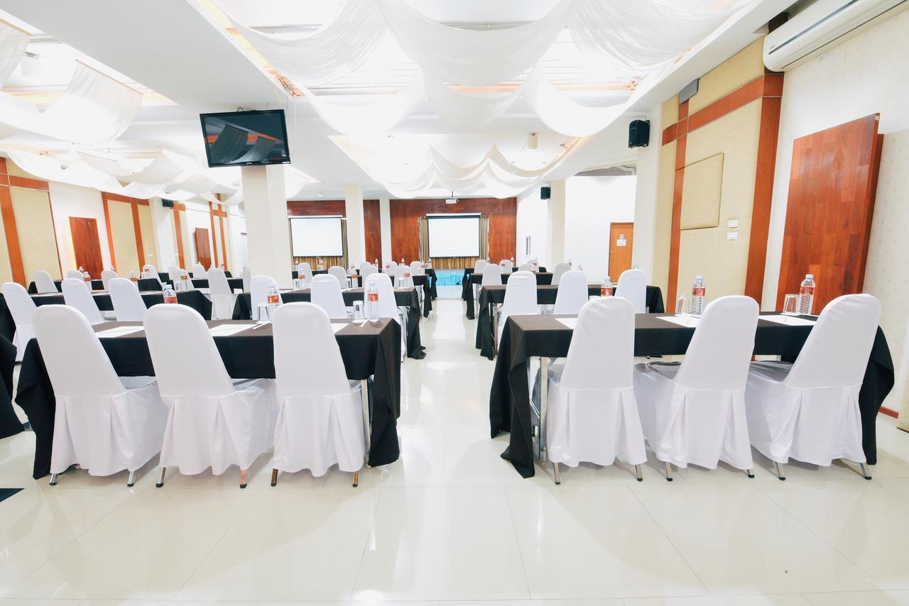 Glory Place Hotel
