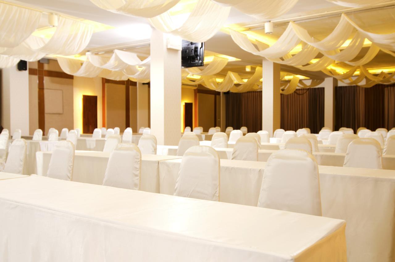 Glory Place Hotel HHQ